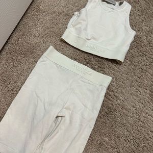 ESSENTIAL WOMENS SMALL 2 piece set